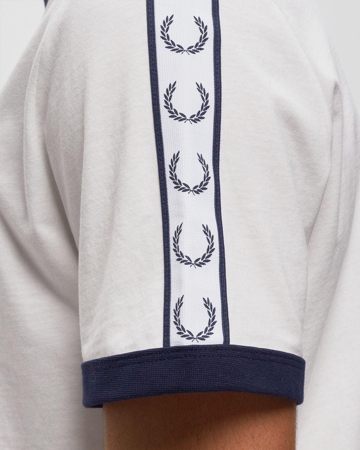 Fred Perry TAPED RINGER TEE – Ansicht 4