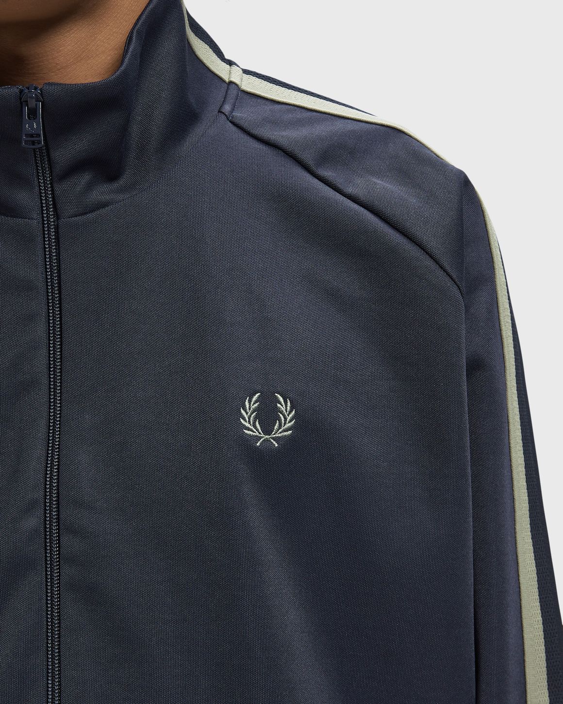 Fred Perry TWO TONE MESH TAPE TRACK JKT – Ansicht 4