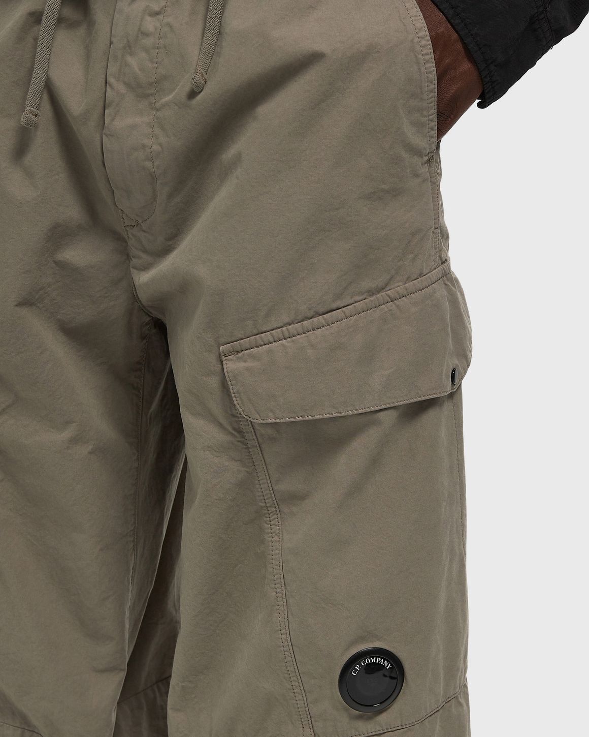 C.P. Company MICRO-REPS BOXY LENS CARGO PANTS – Ansicht 4