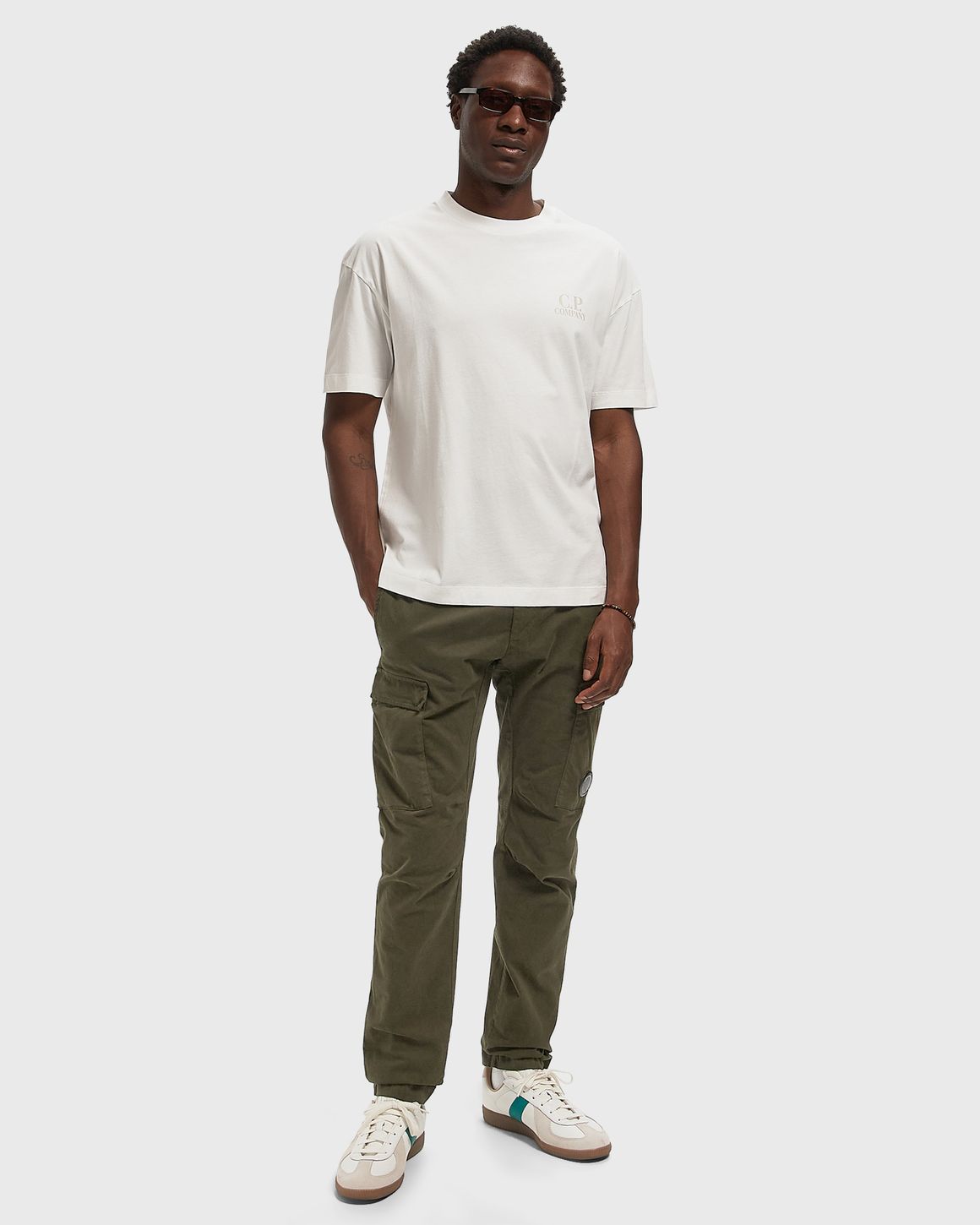 C.P. Company STRETCH SATEEN ERGONOMIC LENS CARGO PANTS – Ansicht 2