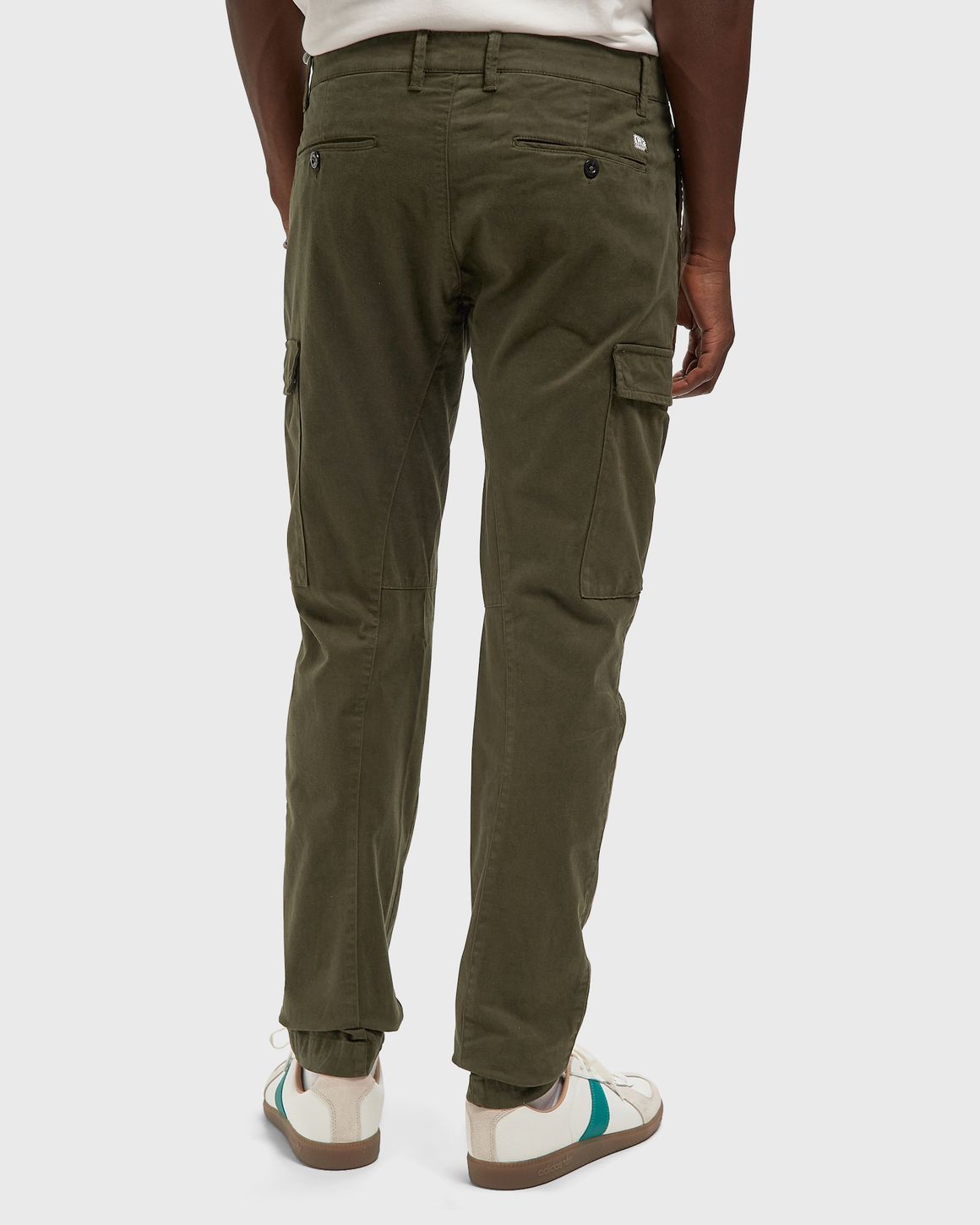 C.P. Company STRETCH SATEEN ERGONOMIC LENS CARGO PANTS – Ansicht 3