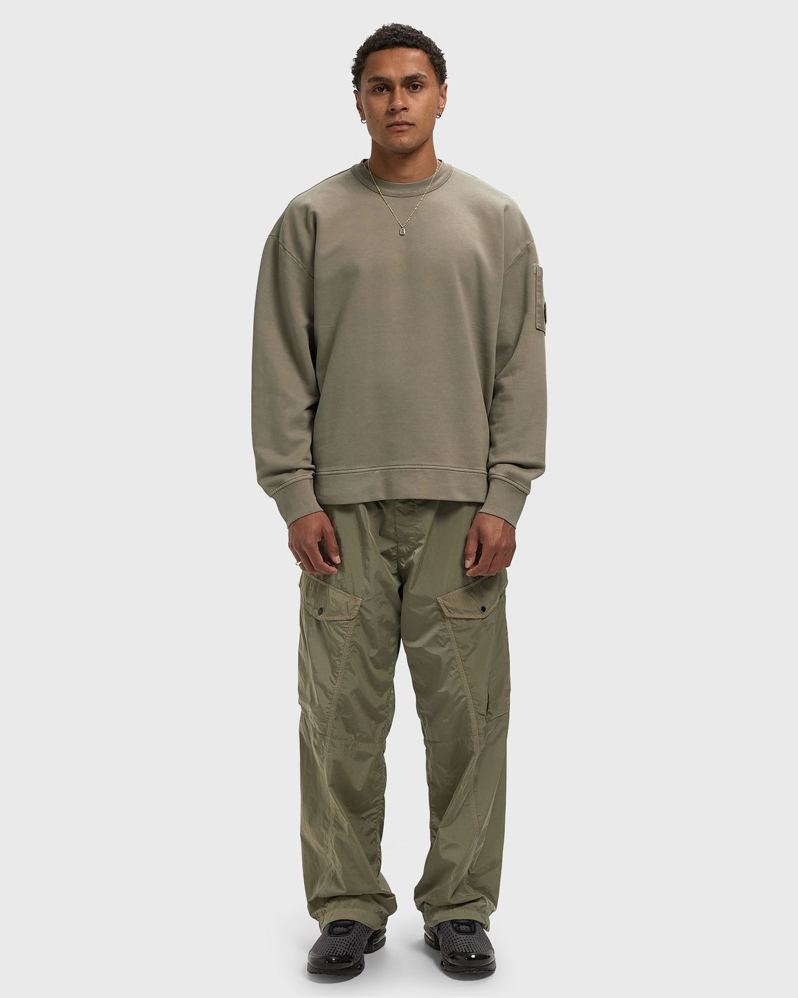 C.P. Company BRUSHED AND EMERIZED DIAGONAL FLEECE MIXED BOXY CREWNECK LENS SWEATSHIRT – Ansicht 2