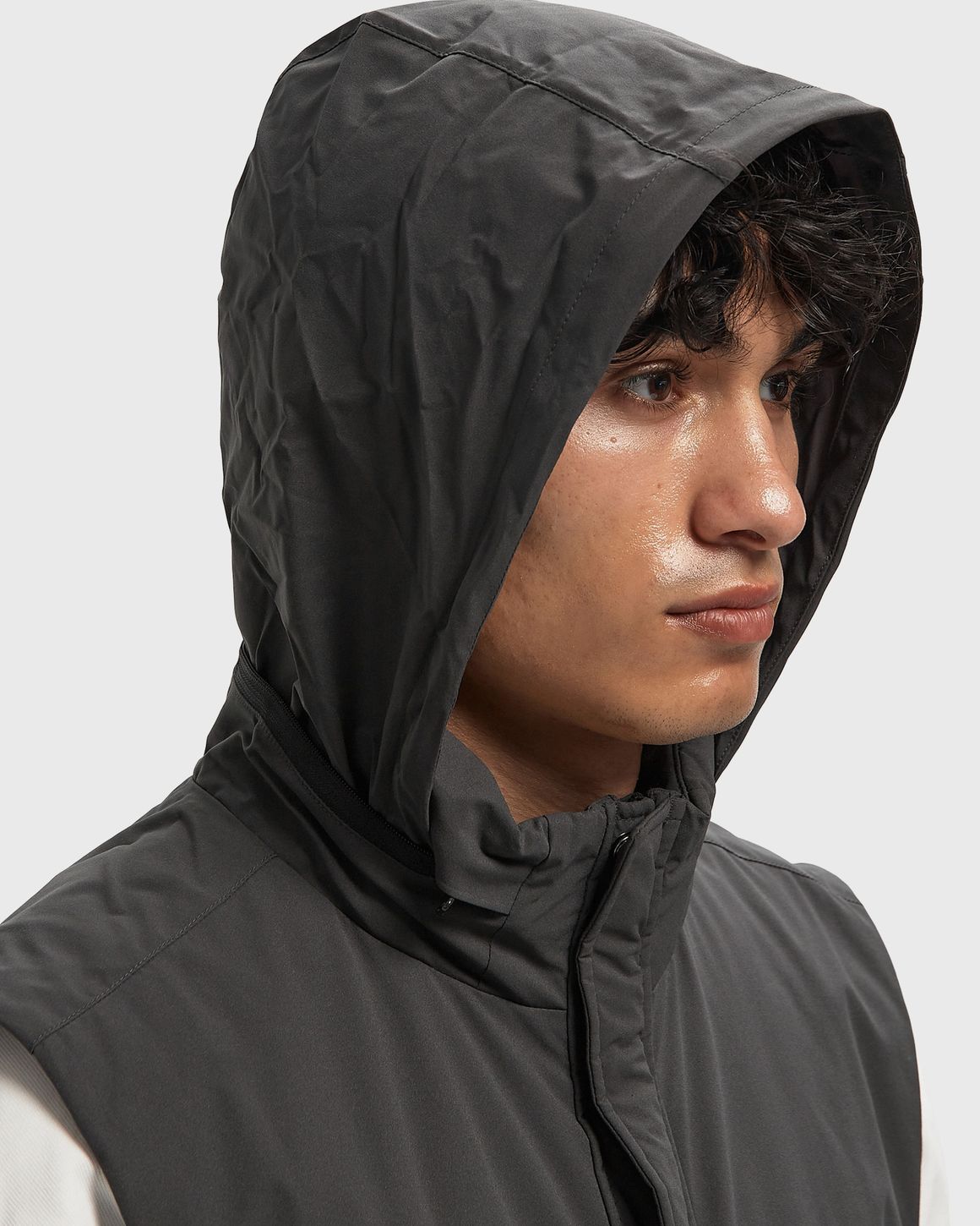 C.P. Company PRO-TEK PRIMALOFT SILVER HOODED GILET – Ansicht 4