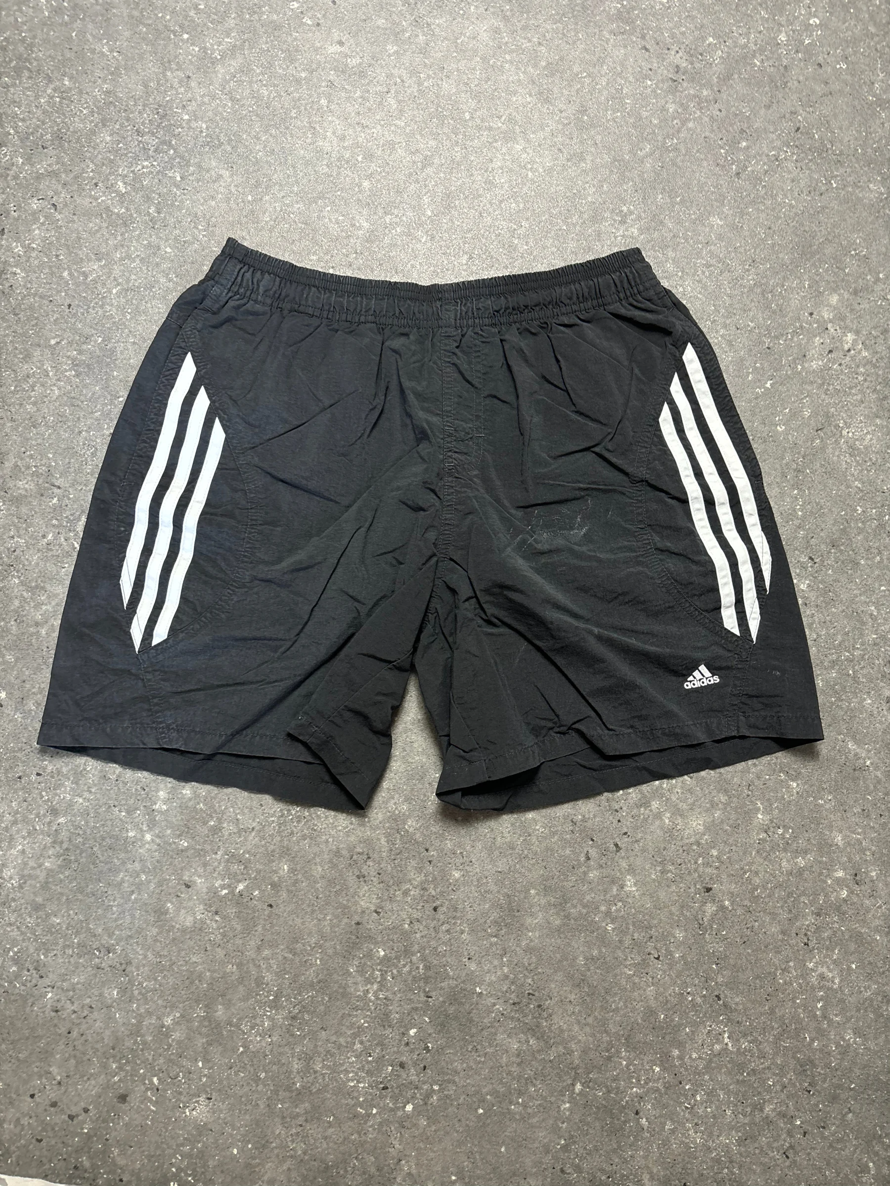 Adidas Shorts (S)