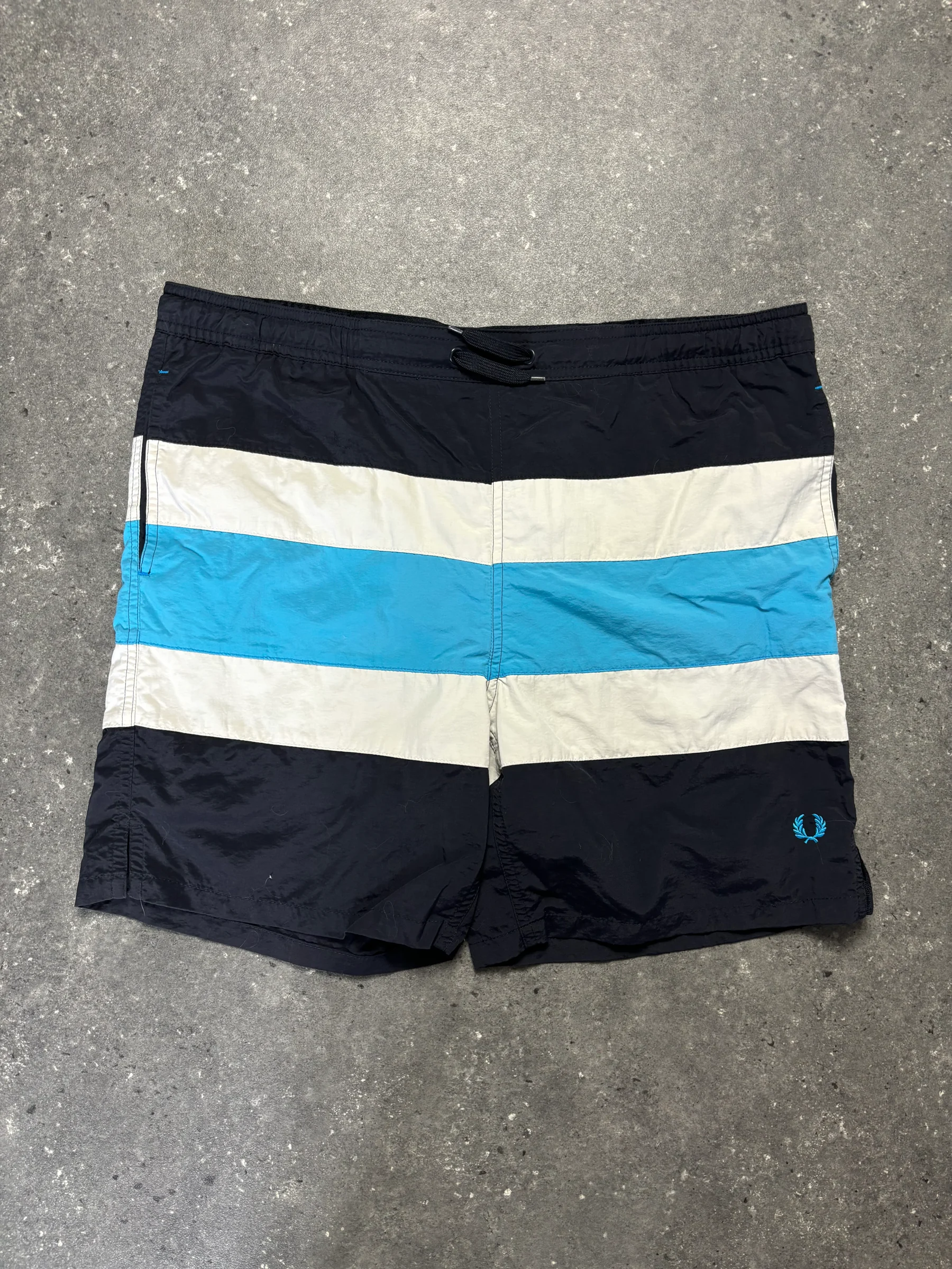 Fred Perry Shorts (M)