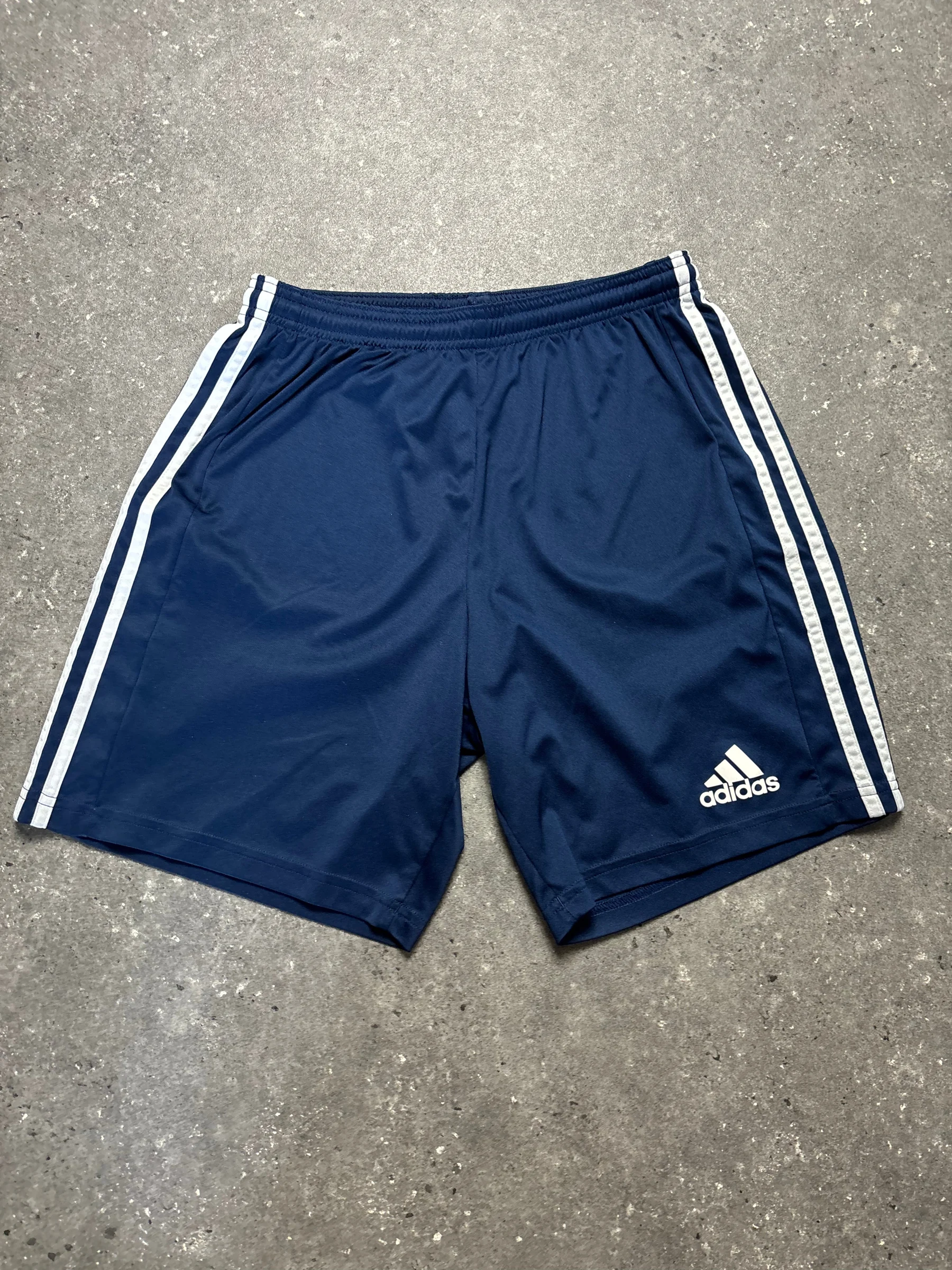 Adidas Shorts (S)